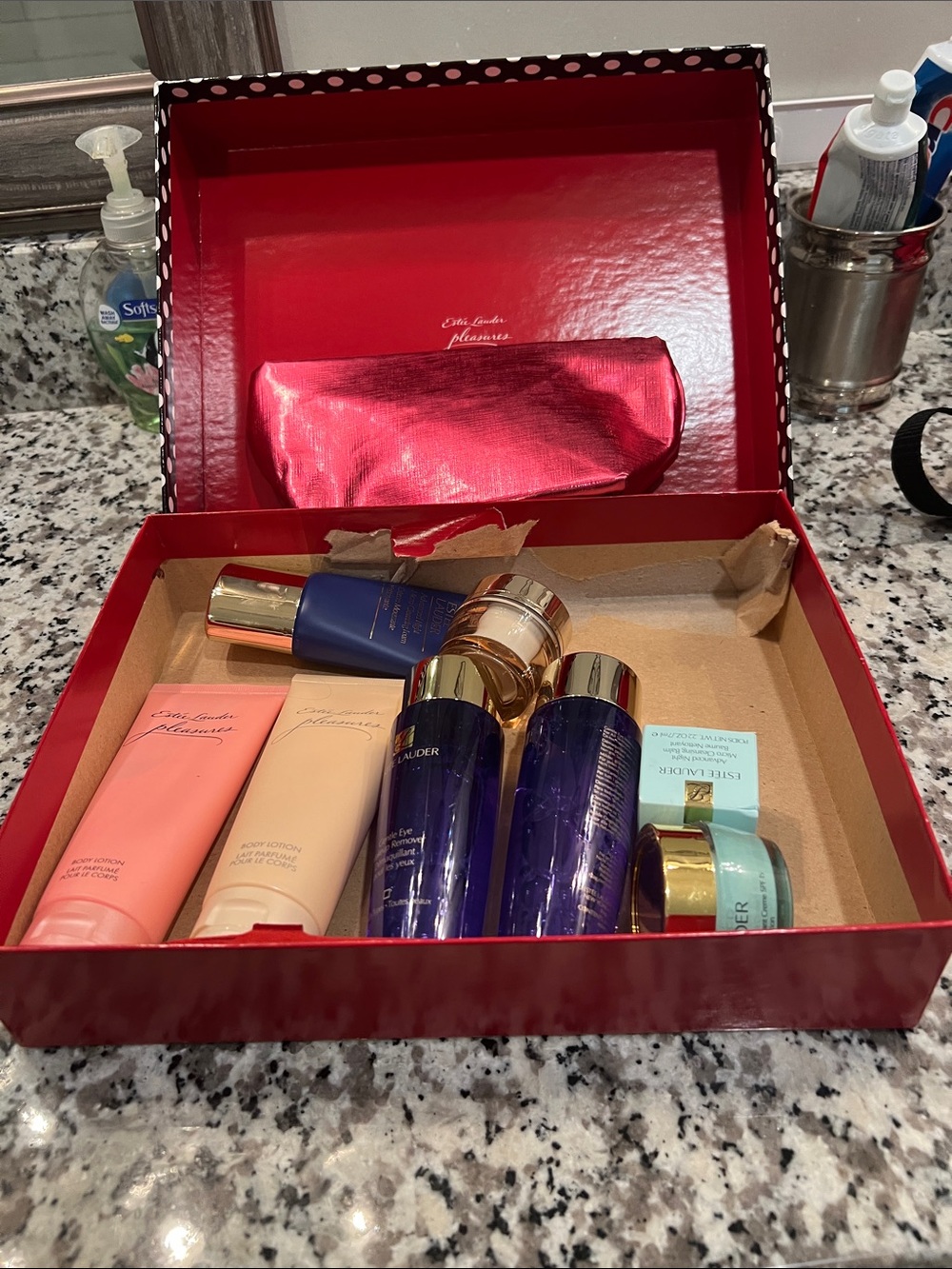 Estée Lauder make up 9 pieces